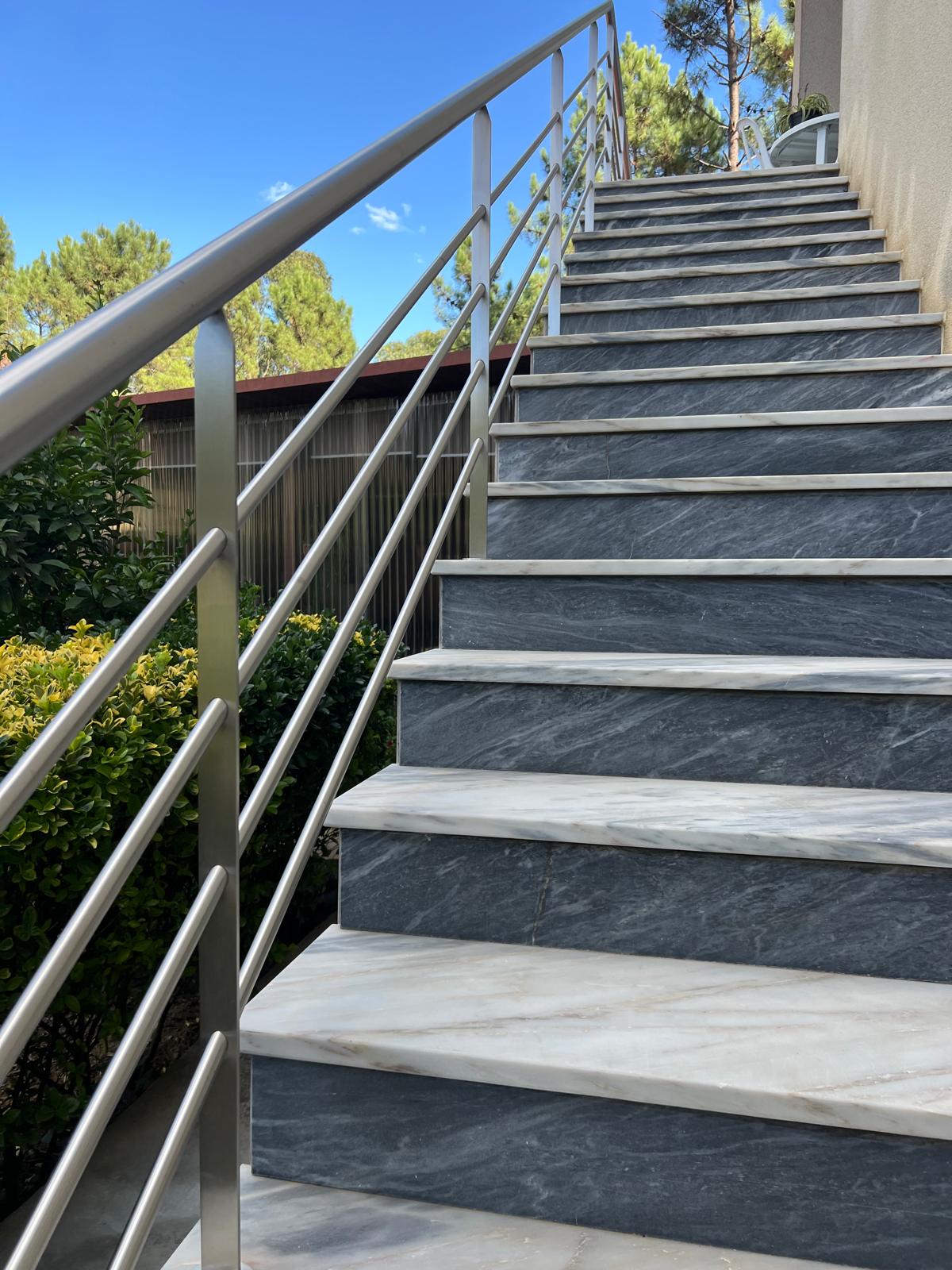 Caixilharia Wideslide 150